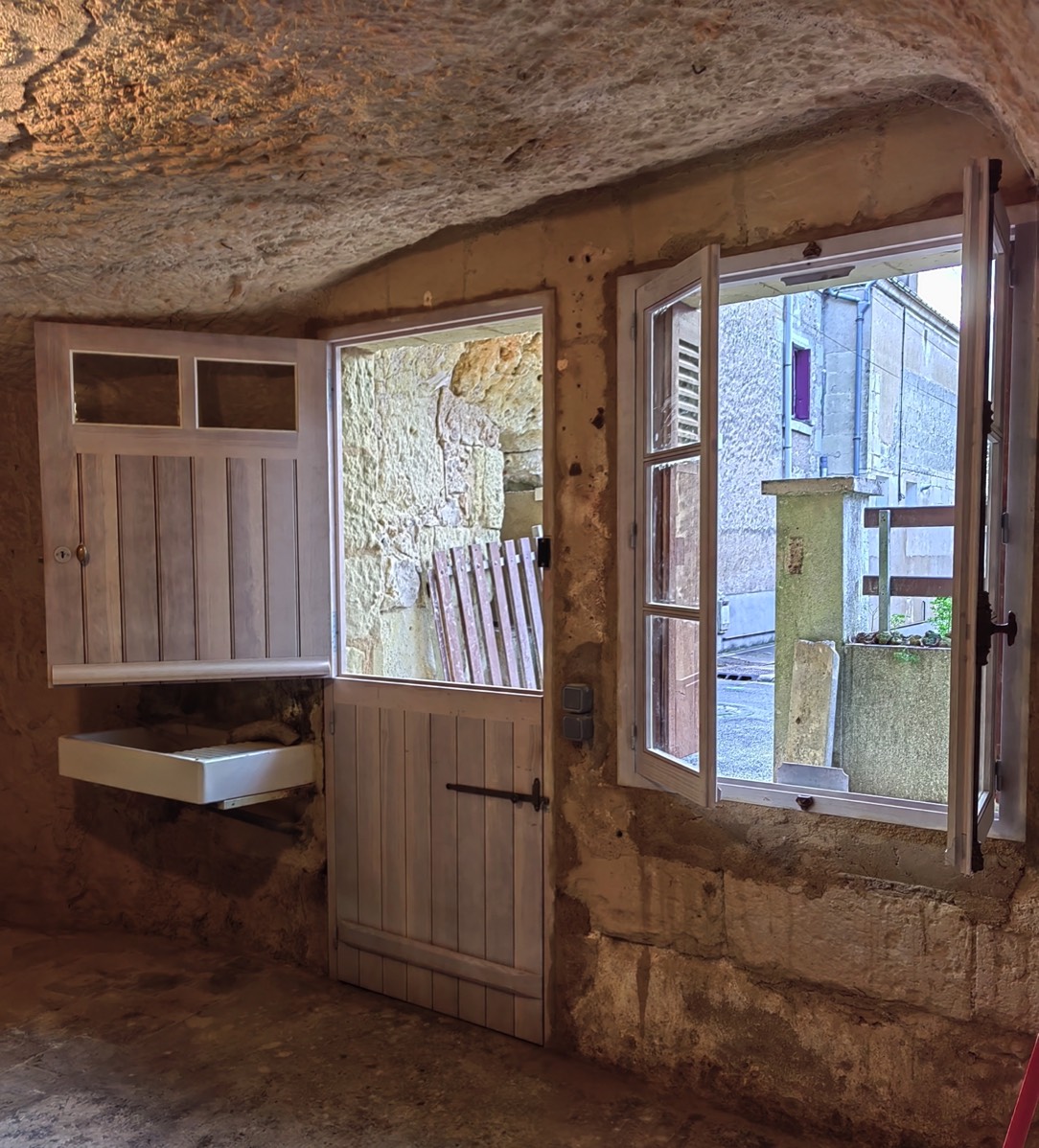 Porte et fenêtre suivant modèle d